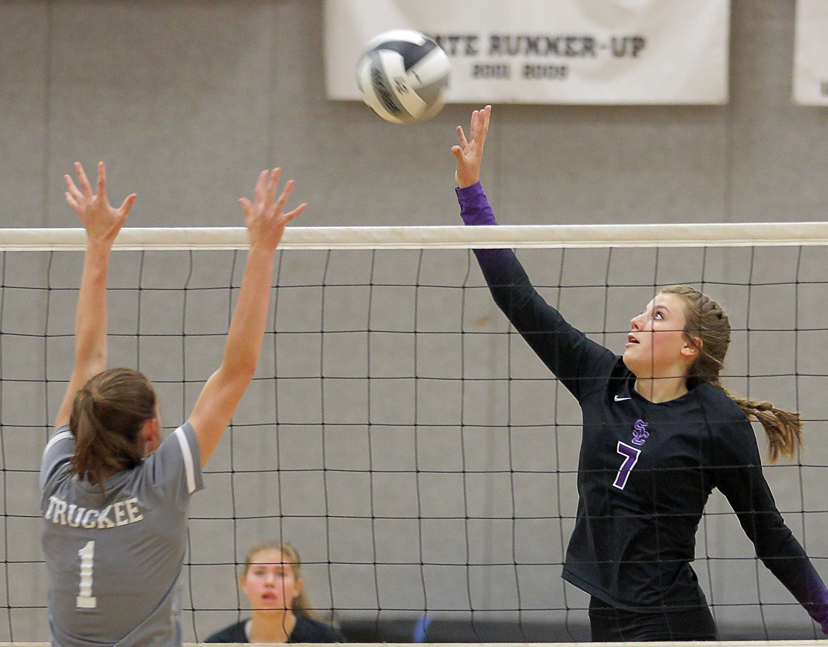Truckee at Spring Creek Volleyball 07.jpg